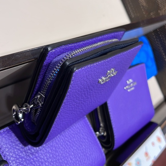 Coach Snap Wallet
Silver/Sport Purple - Picture 5 of 16